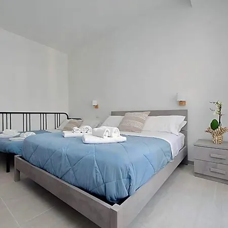 4bnb - The Dome Twentyfive Отель 4*